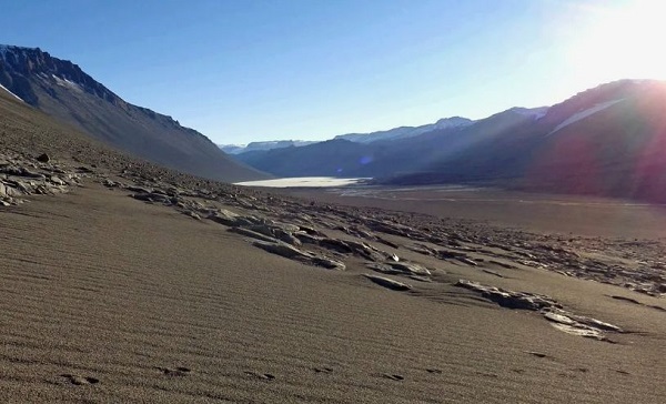 9 самых удивительных пустынь