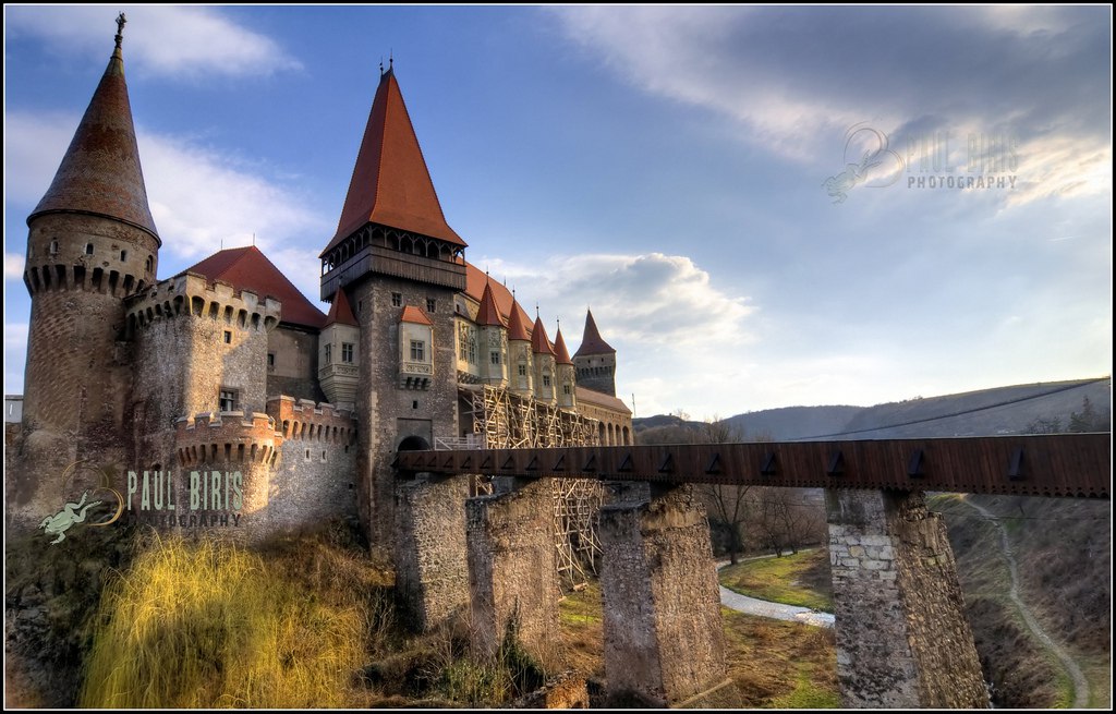 Замок Хуниадов (Hunyad Castle)