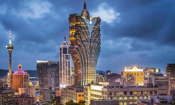 10 самых высоких отелей мира
