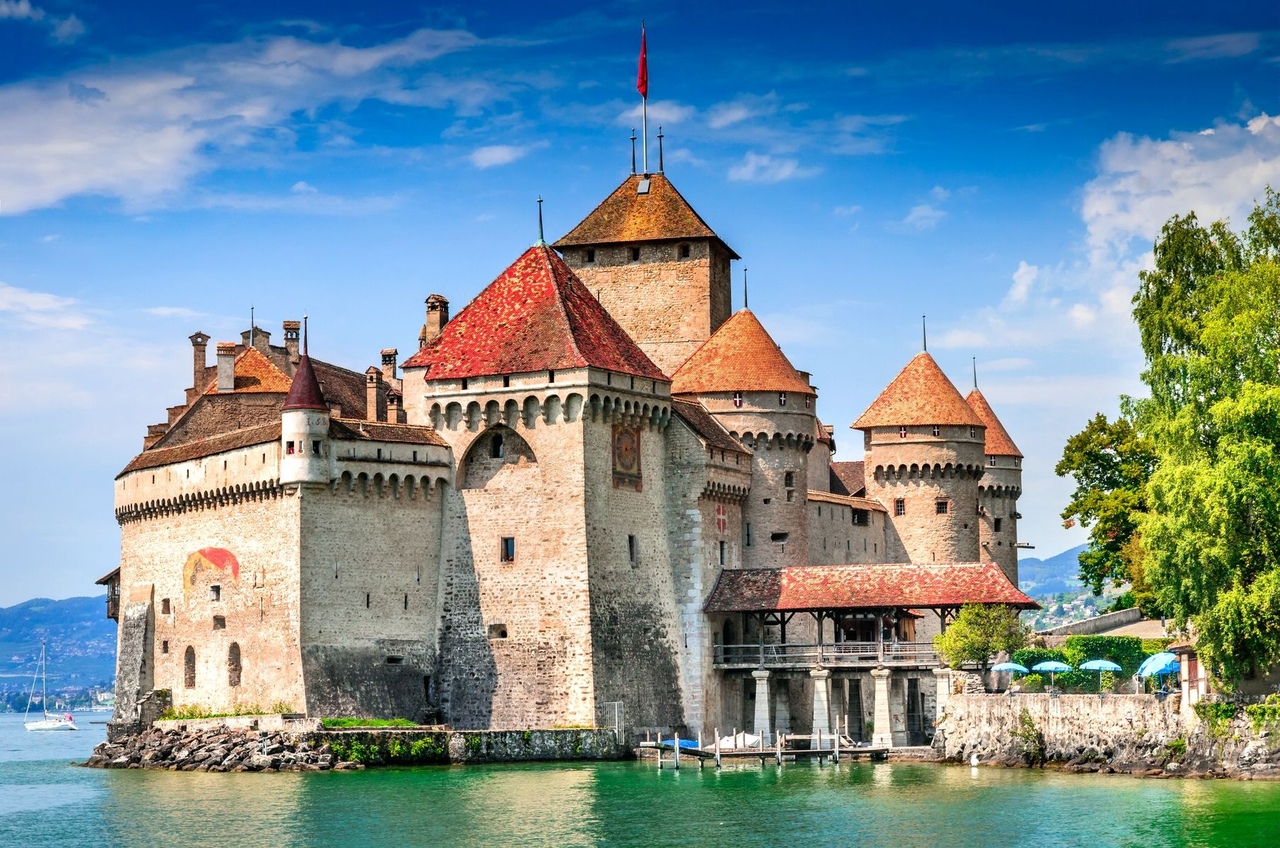 Шильонский замок. 10 красивейших мест Швейцарии (10 beautiful places in Switzerland)
